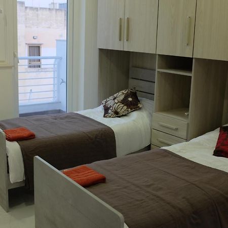 Sunset And Seaview Apartment -Brand New Меллиеха Экстерьер фото