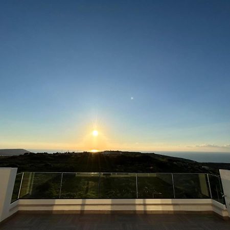 Sunset And Seaview Apartment -Brand New Меллиеха Экстерьер фото