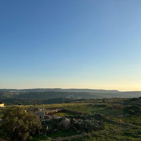 Sunset And Seaview Apartment -Brand New Меллиеха Экстерьер фото