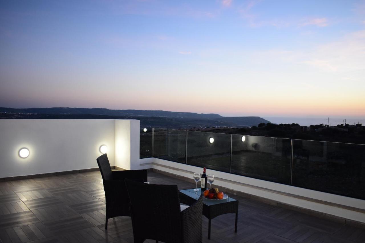 Sunset And Seaview Apartment -Brand New Меллиеха Экстерьер фото